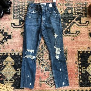 Abercrombie and Fitch high rise mom jean